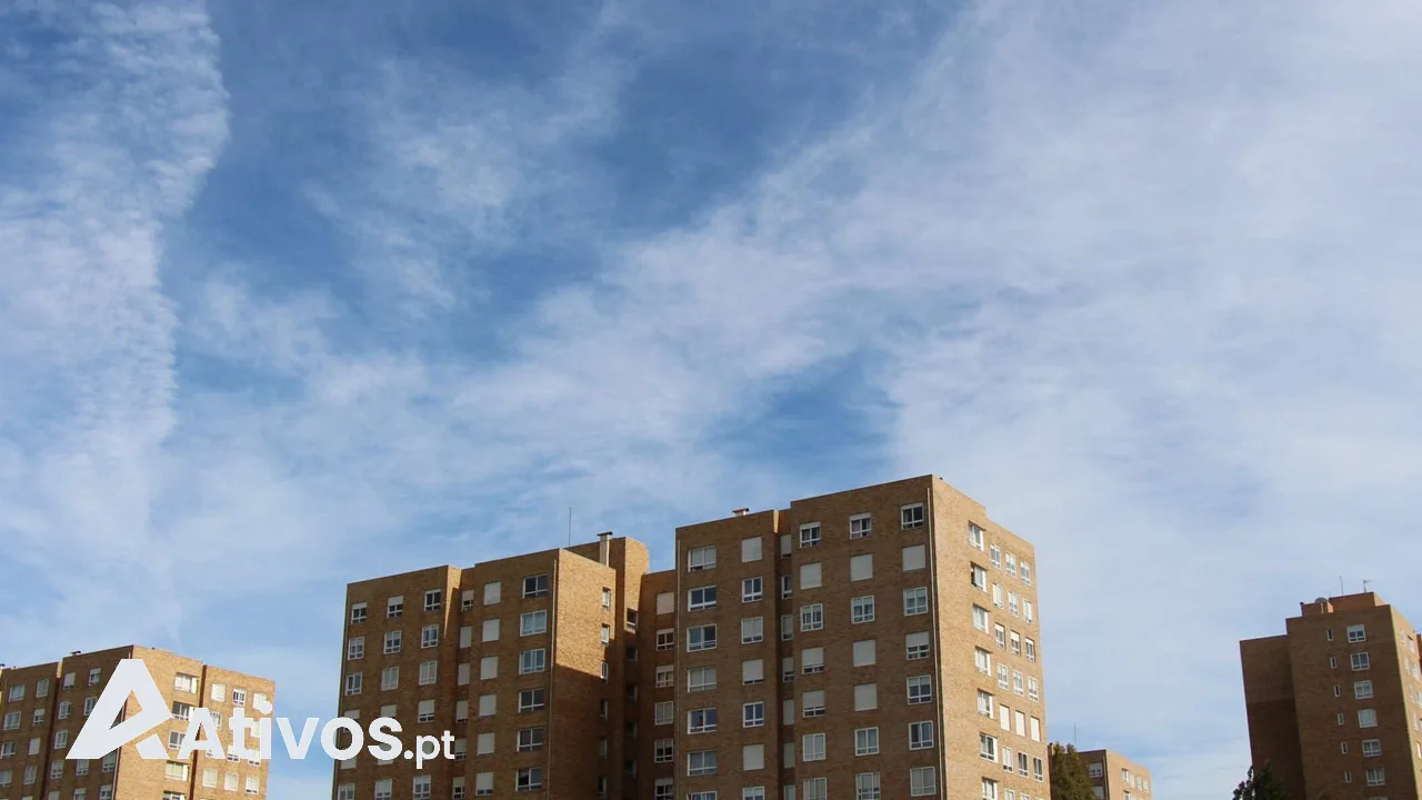 Bolsas europeias avançam com apoio da Ásia e dos combustíveis